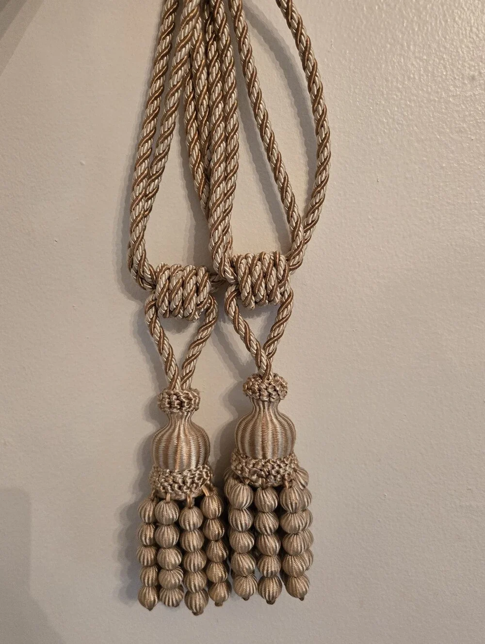 Two Drapery Tie Backs With Tassels Gold And Cream Unbranded